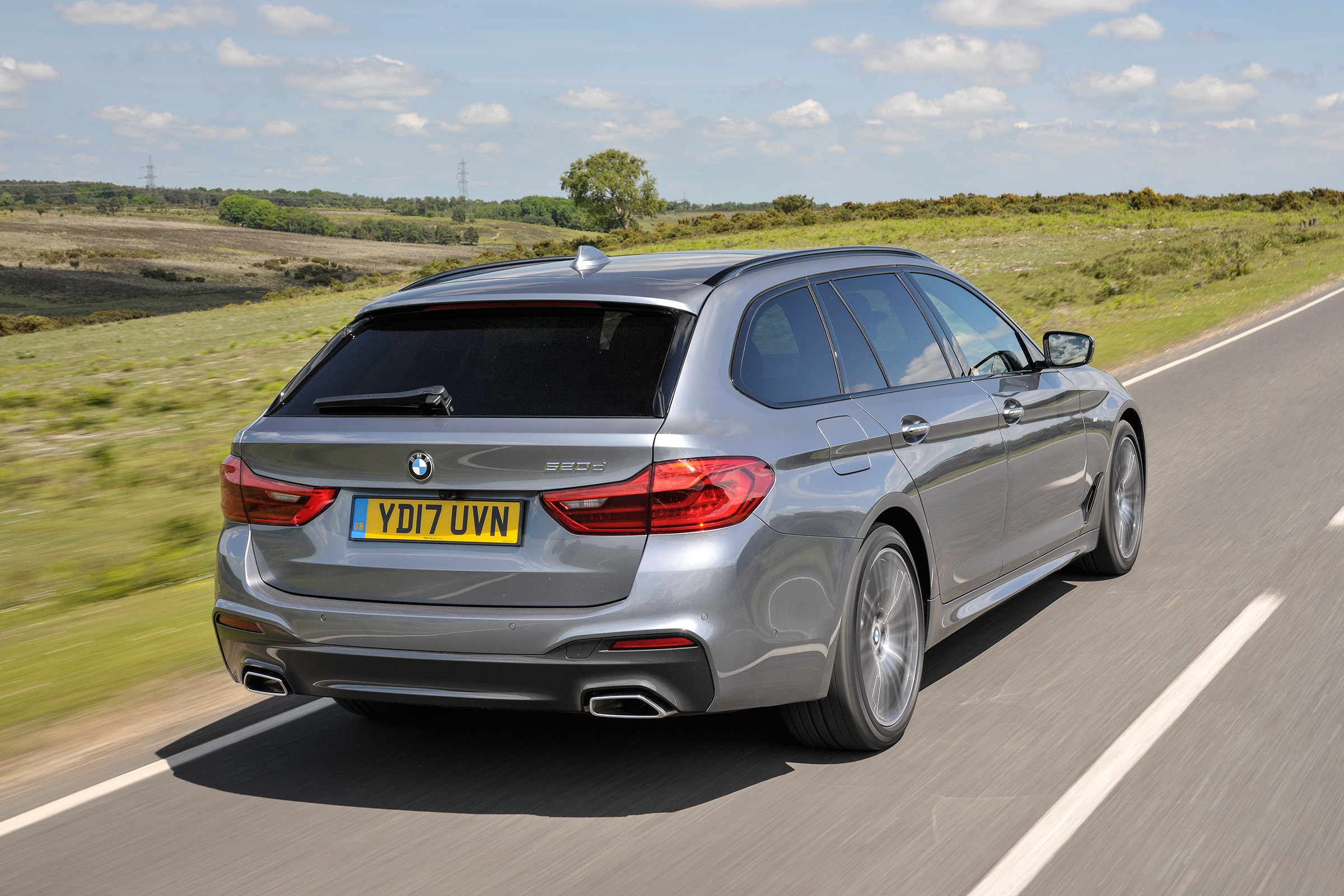 BMW 5 Series Touring - rear