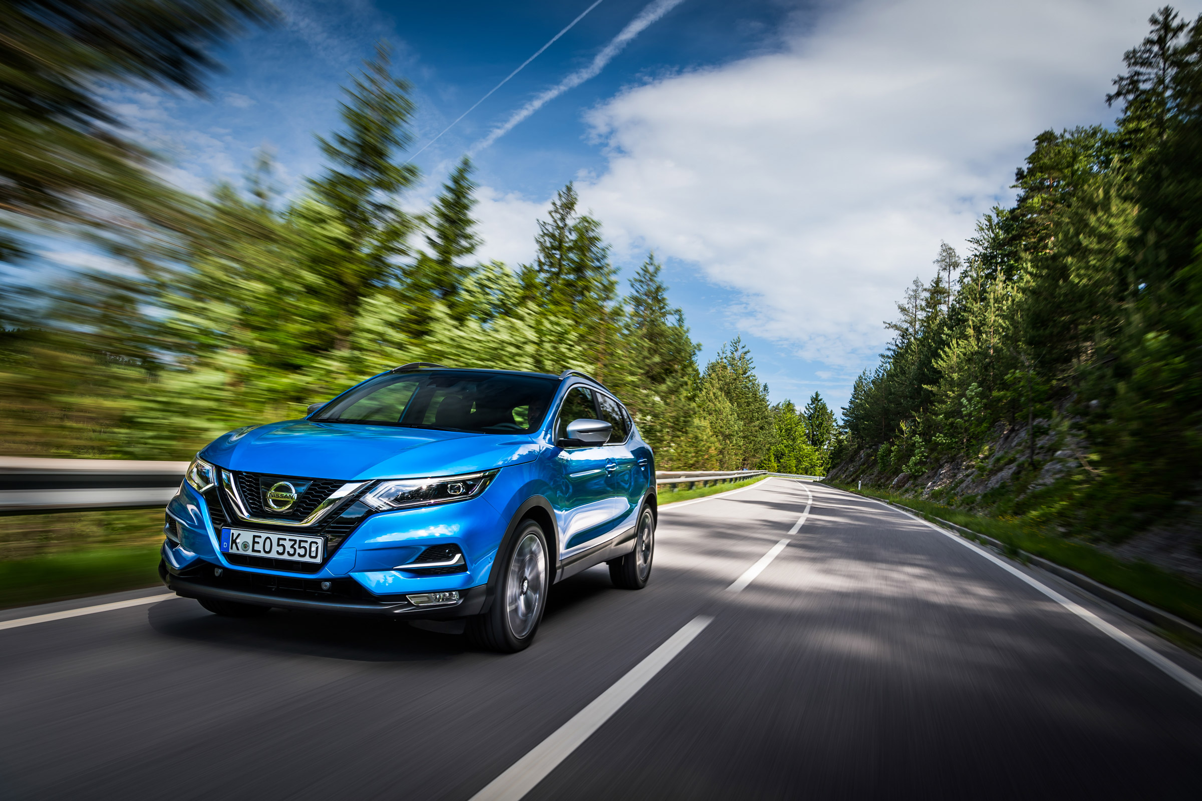 New Nissan Qashqai 2017 review tracking