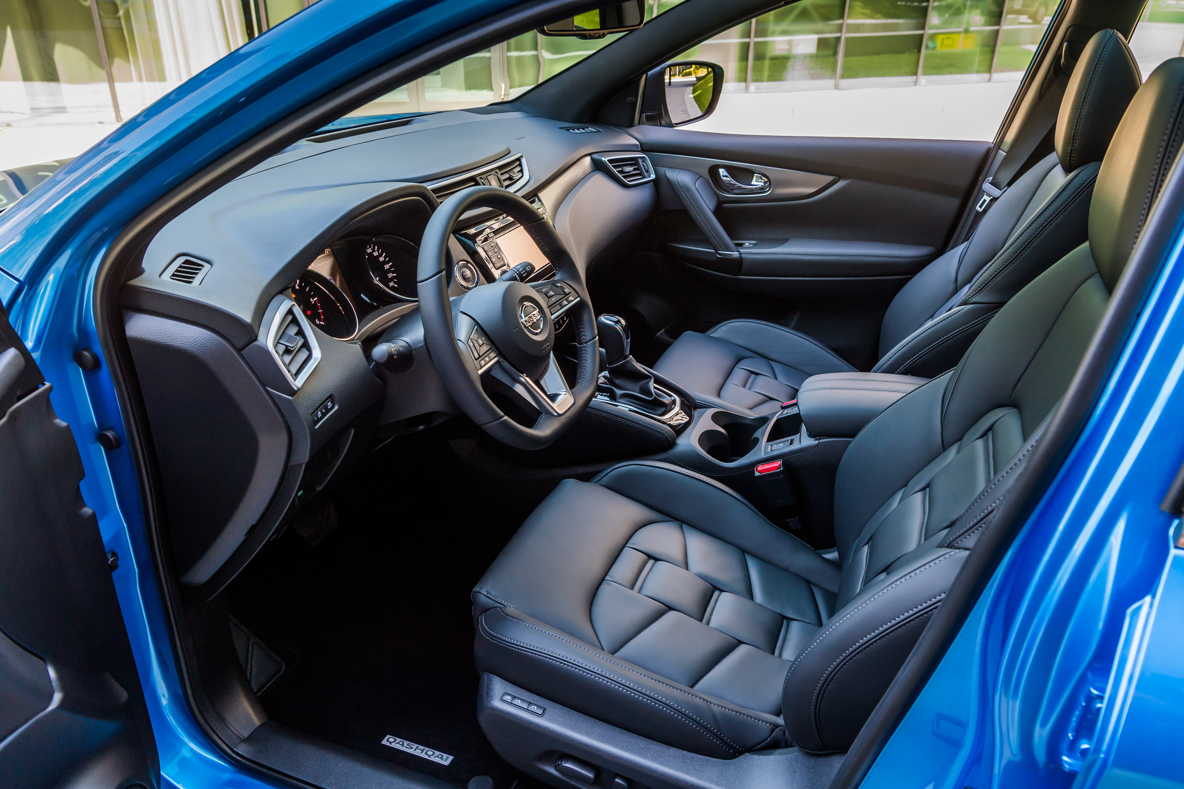New Nissan Qashqai 2017 review cabin