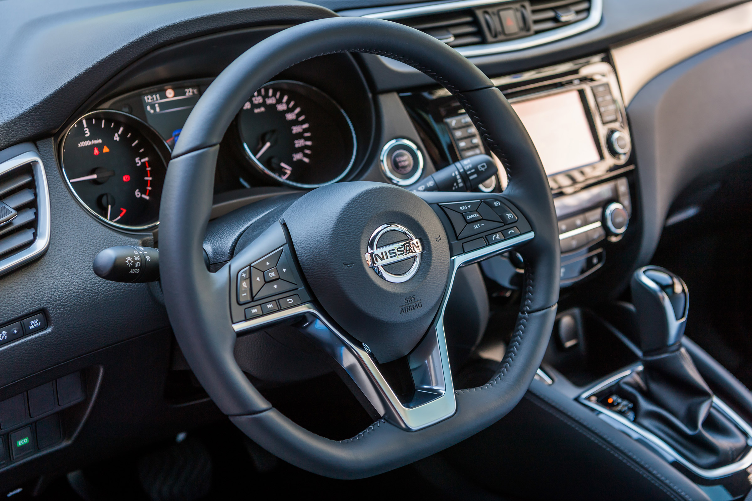 New Nissan Qashqai 2017 review steering wheel