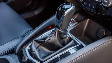 New Nissan Qashqai 2017 review shifter