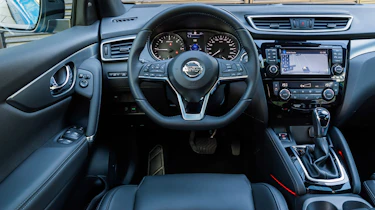 New Nissan Qashqai 2017 review dash
