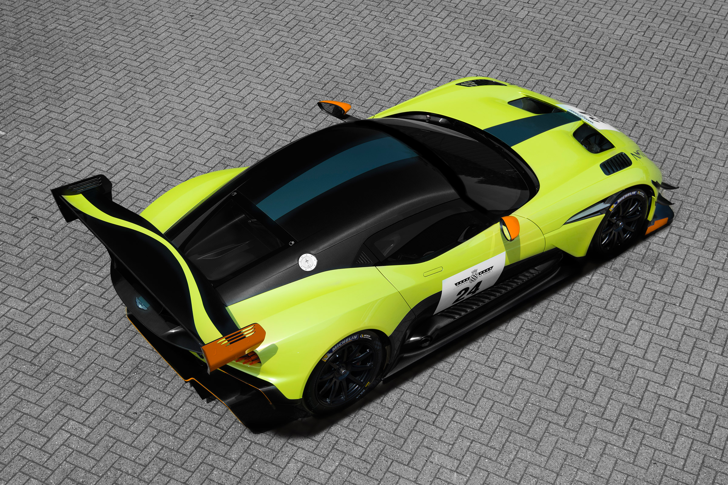Aston Martin Vulcan AMR Pro - above