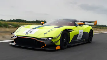 Aston Martin Vulcan AMR Pro - front