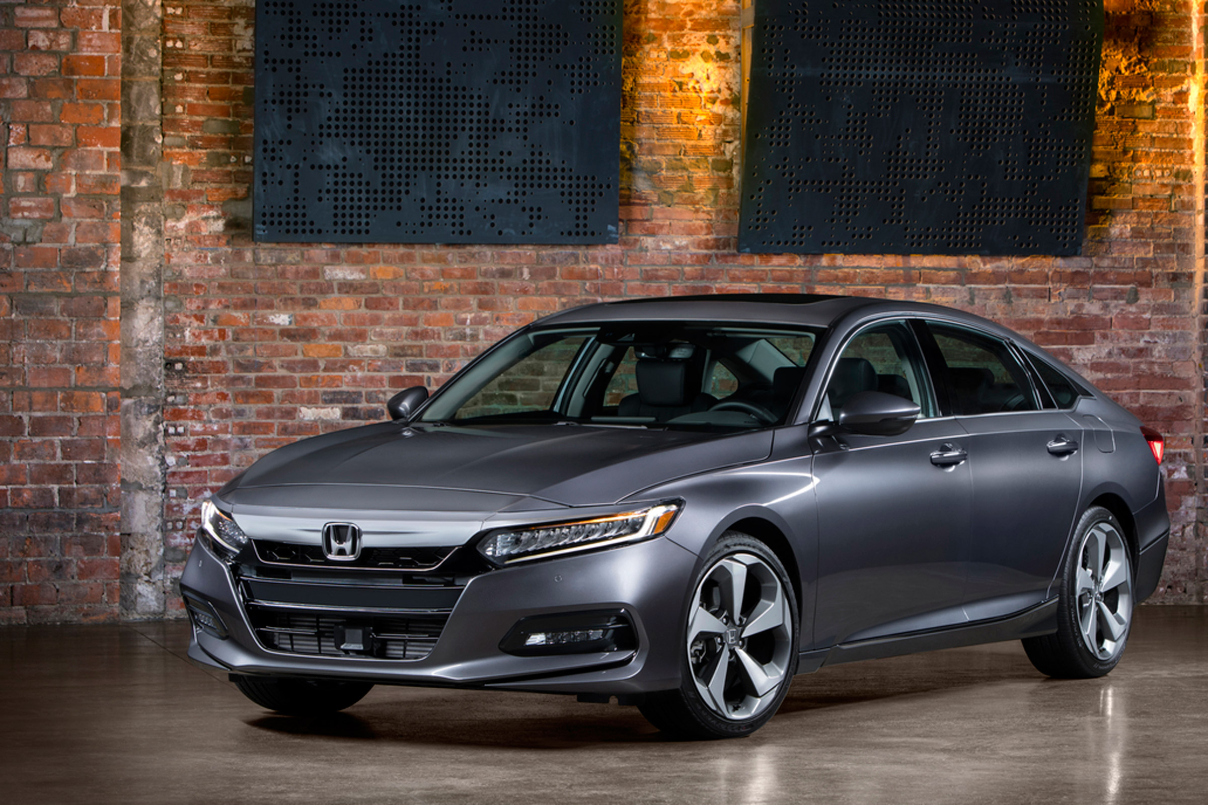 Honda Accord mk10 front