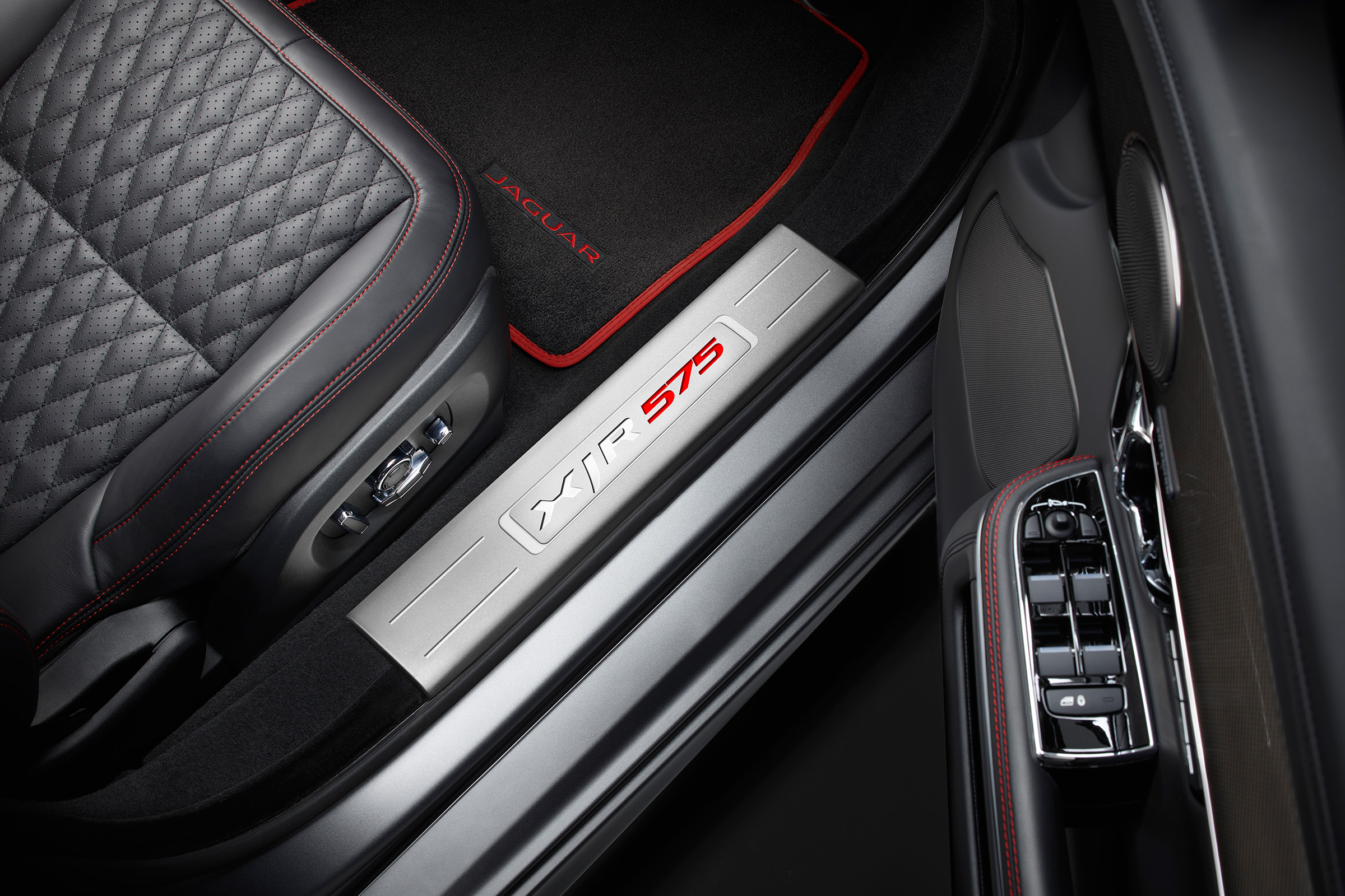 2017 Jaguar XJ facelift - floor