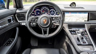Porsche Panamera Sport Turismo 2017 review - steering wheel