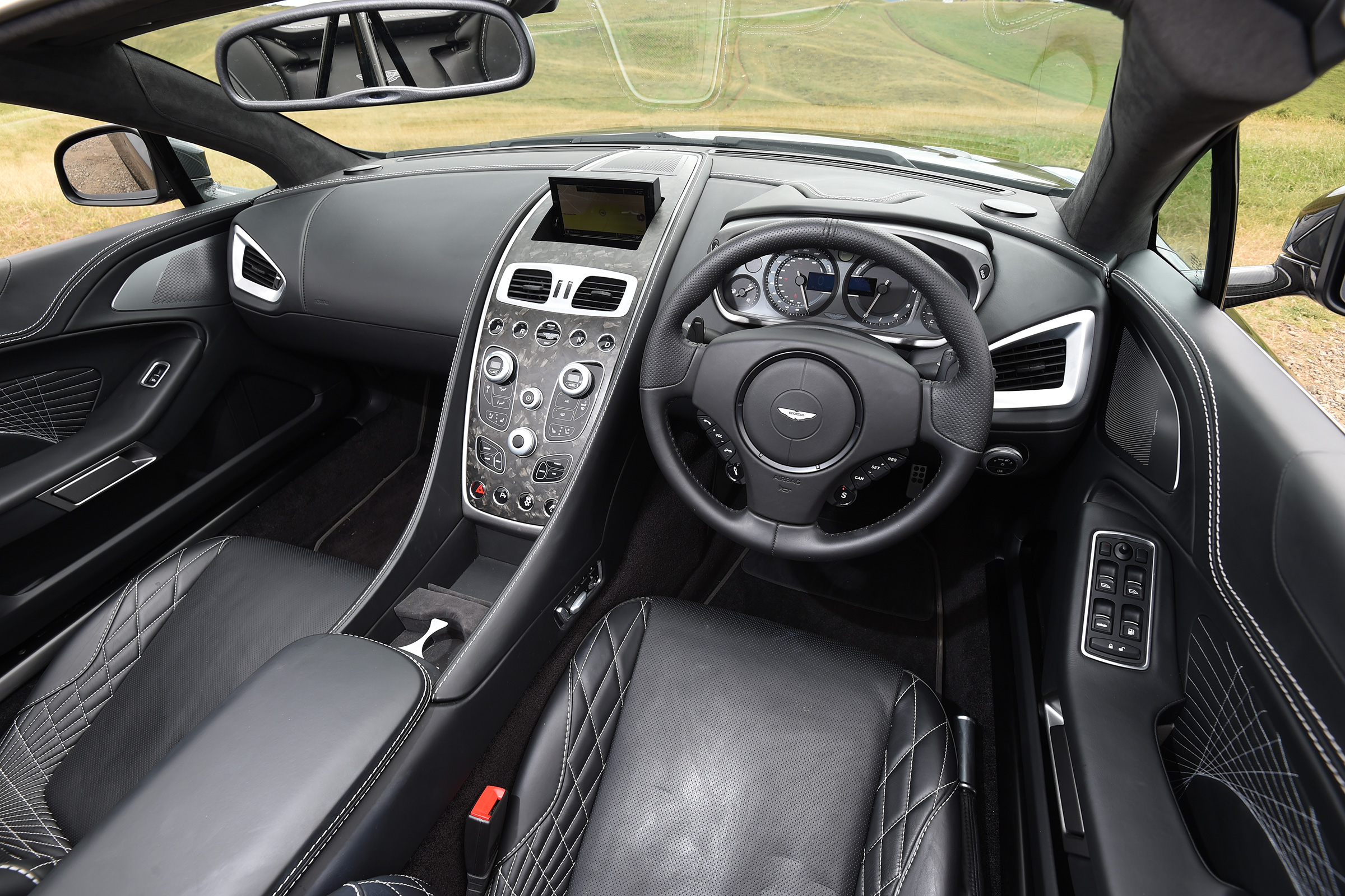 Aston Martin Vanquish S Volante - interior