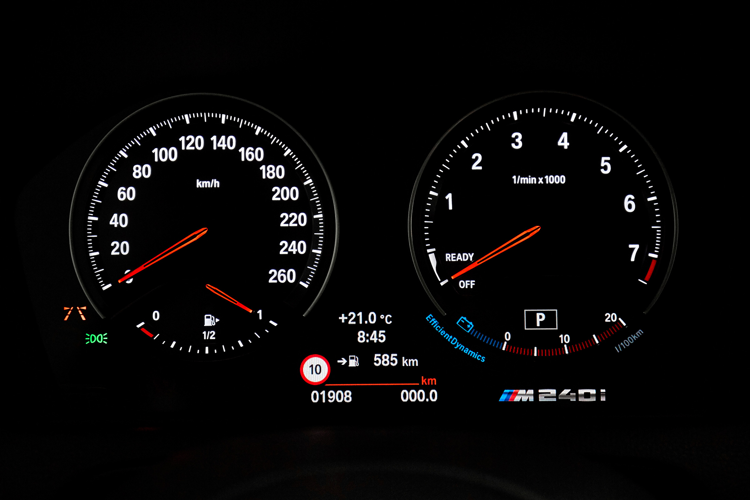BMW M240i Coupe facelift review - speedometer