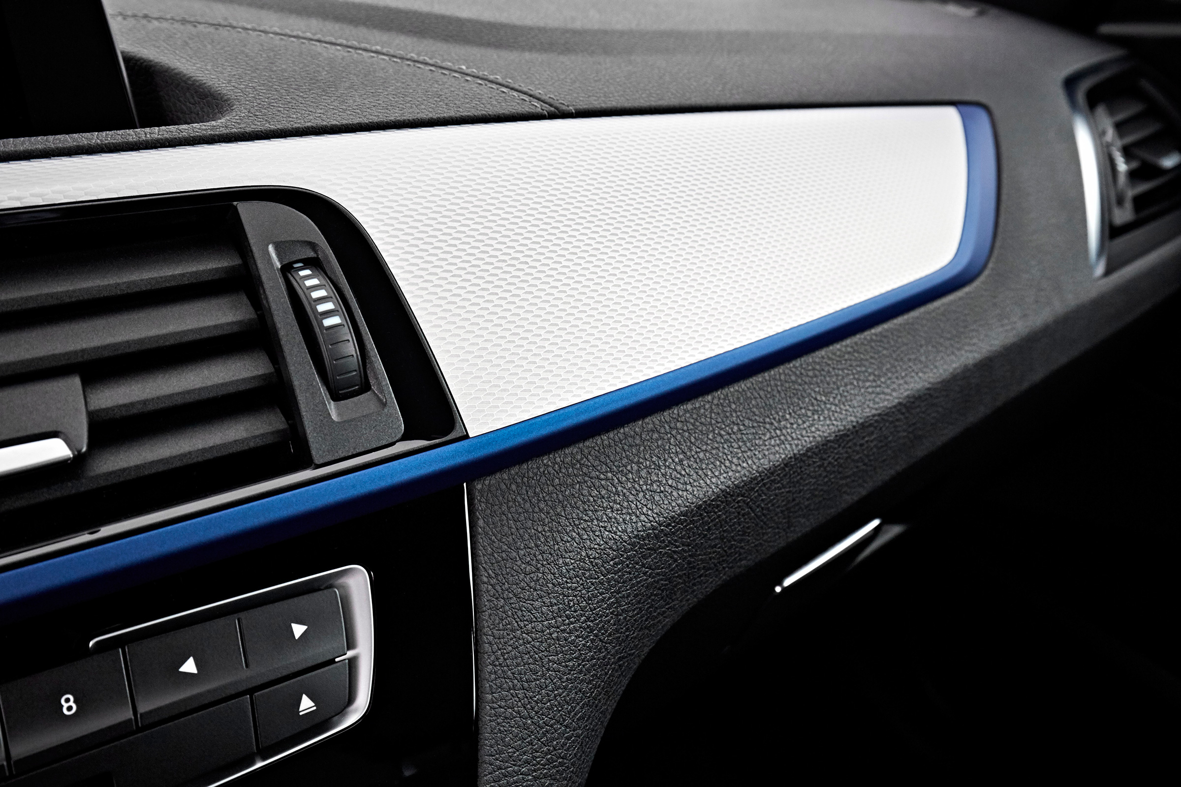 BMW M240i Coupe facelift review - dashboard
