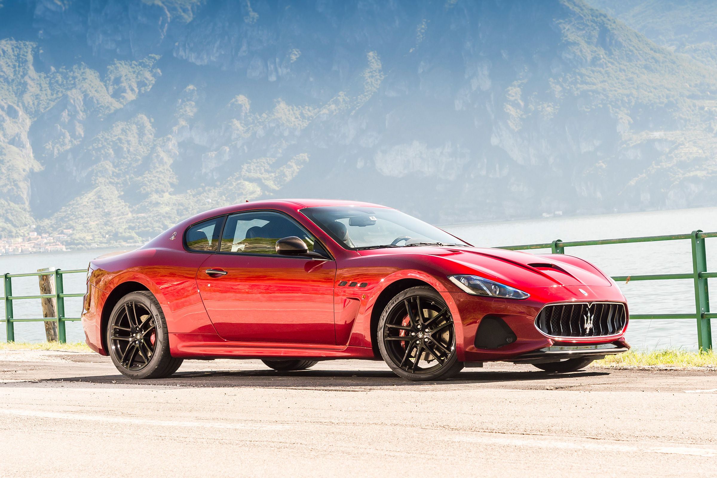 Maserati GranTurismo - front
