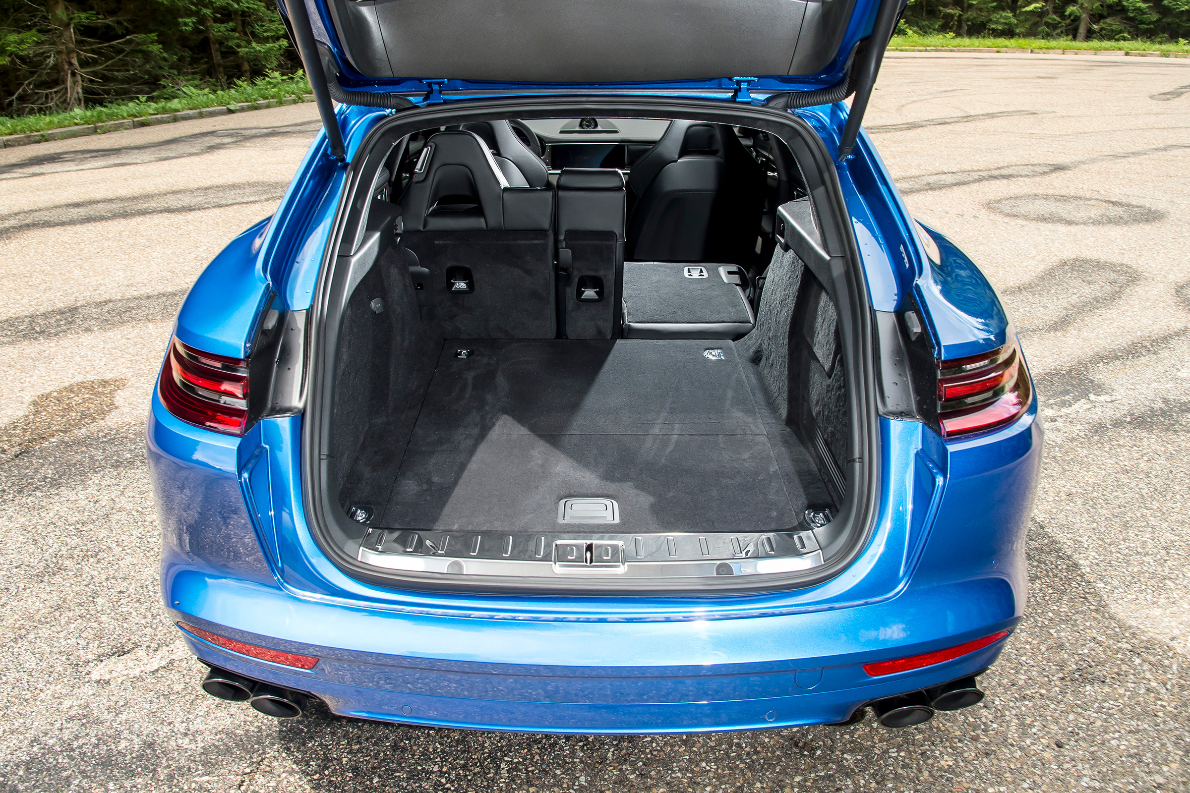 Porsche Panamera Sport Turismo 2017 review - boot