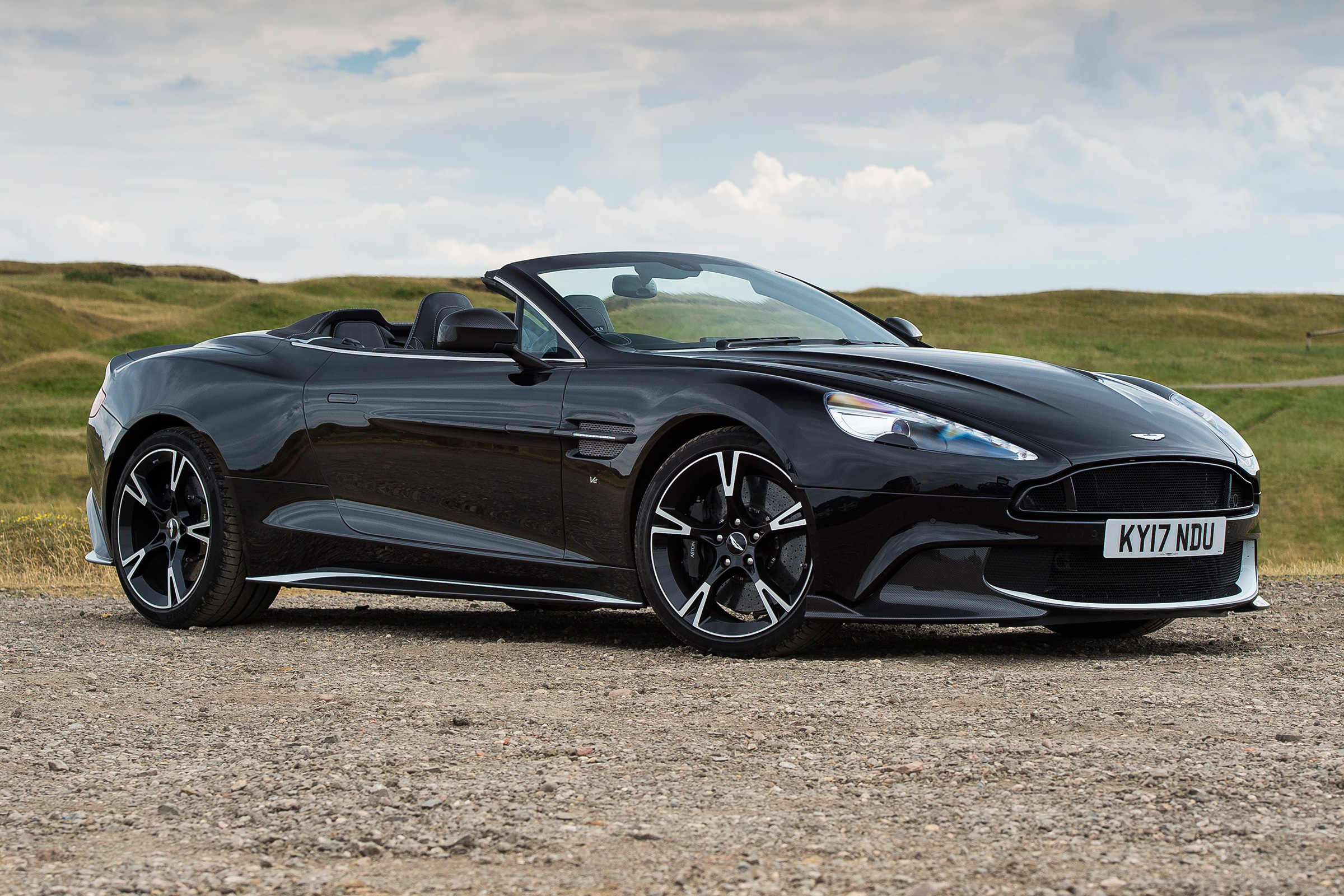 Aston Martin Vanquish S Volante - front