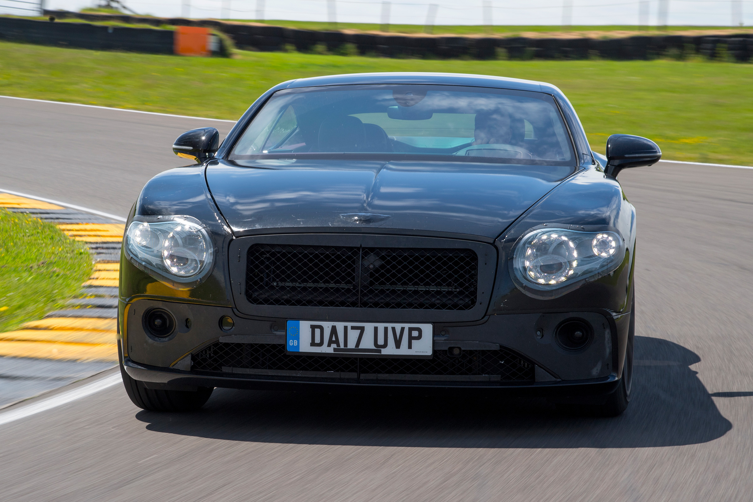 2017 Bentley Continental GT review - front