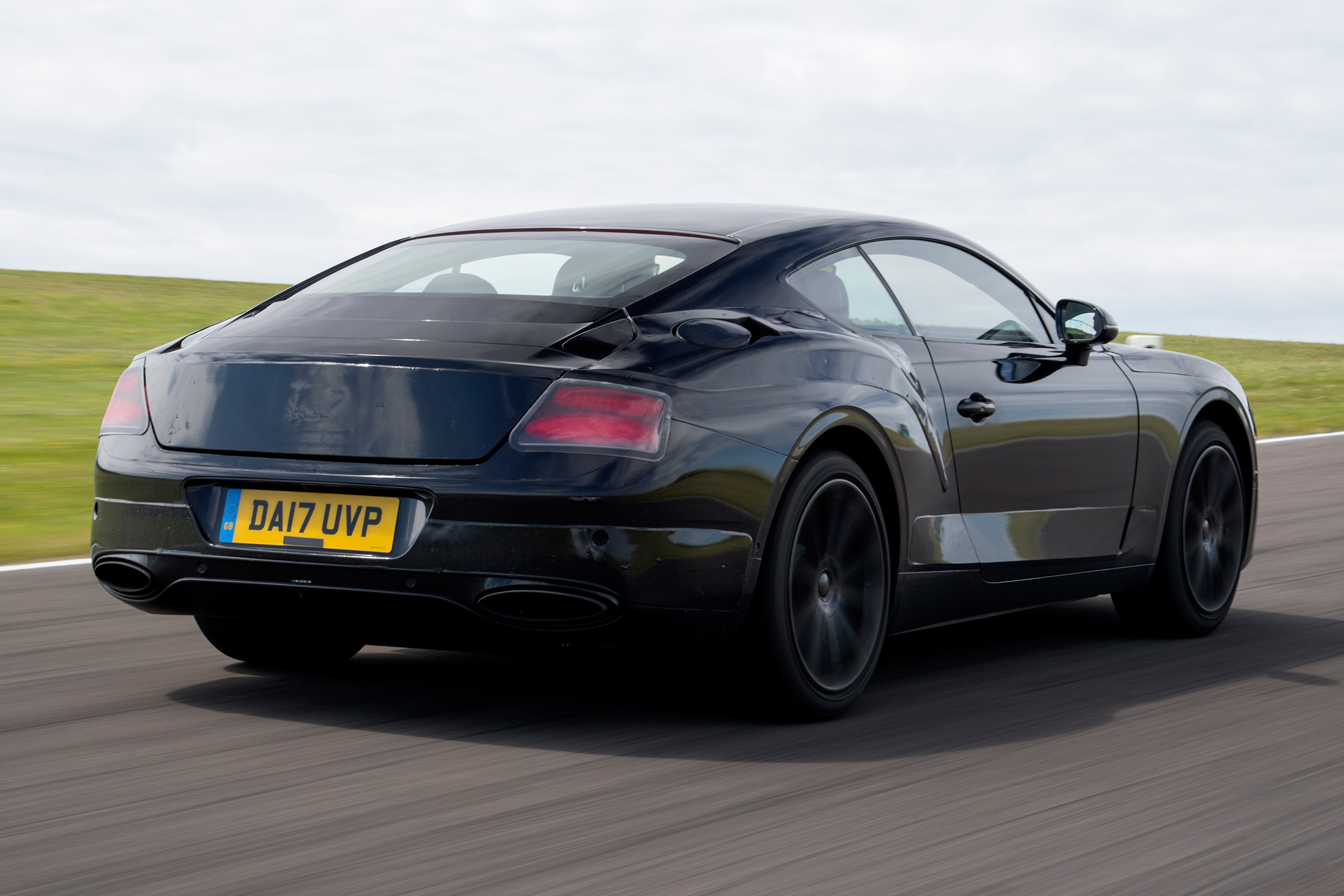 2017 Bentley Continental GT review - rear