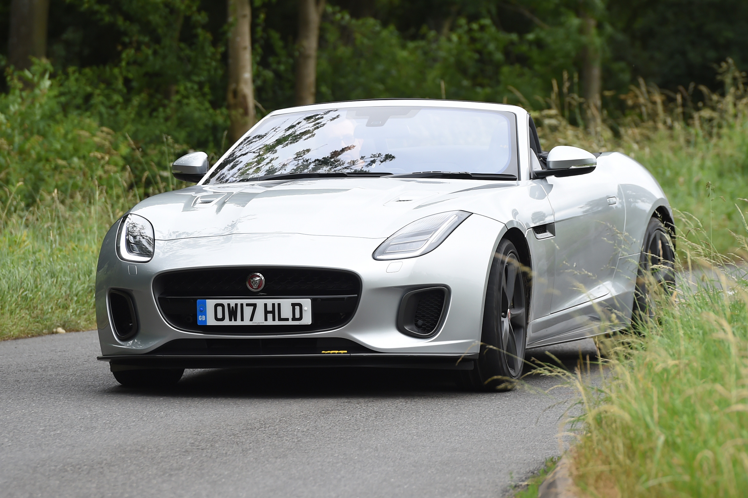 Jaguar F-Type 400 Sport - front