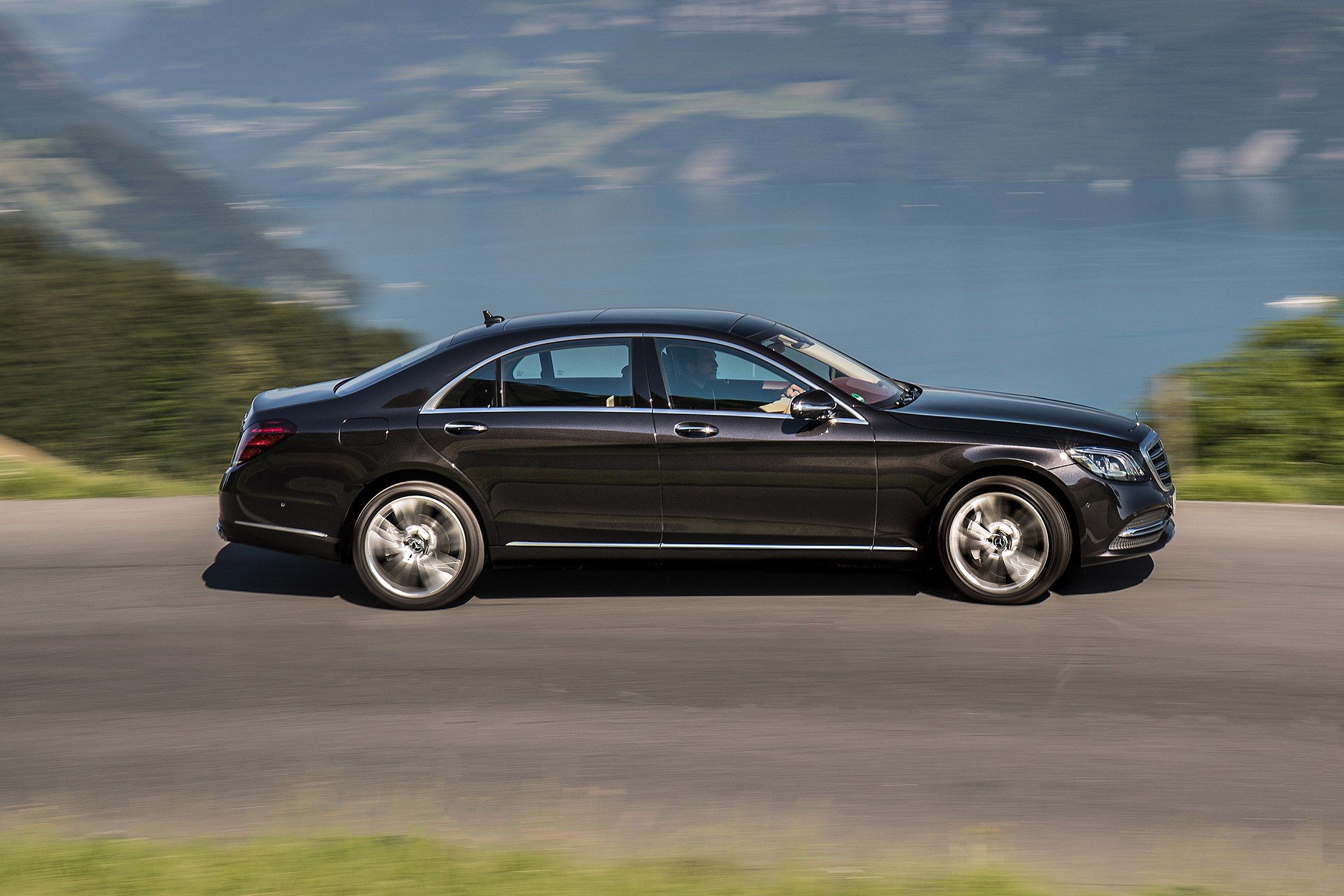 Mercedes S-Class - side