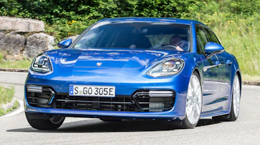 Porsche Panamera Sport Turismo 2017 review - front