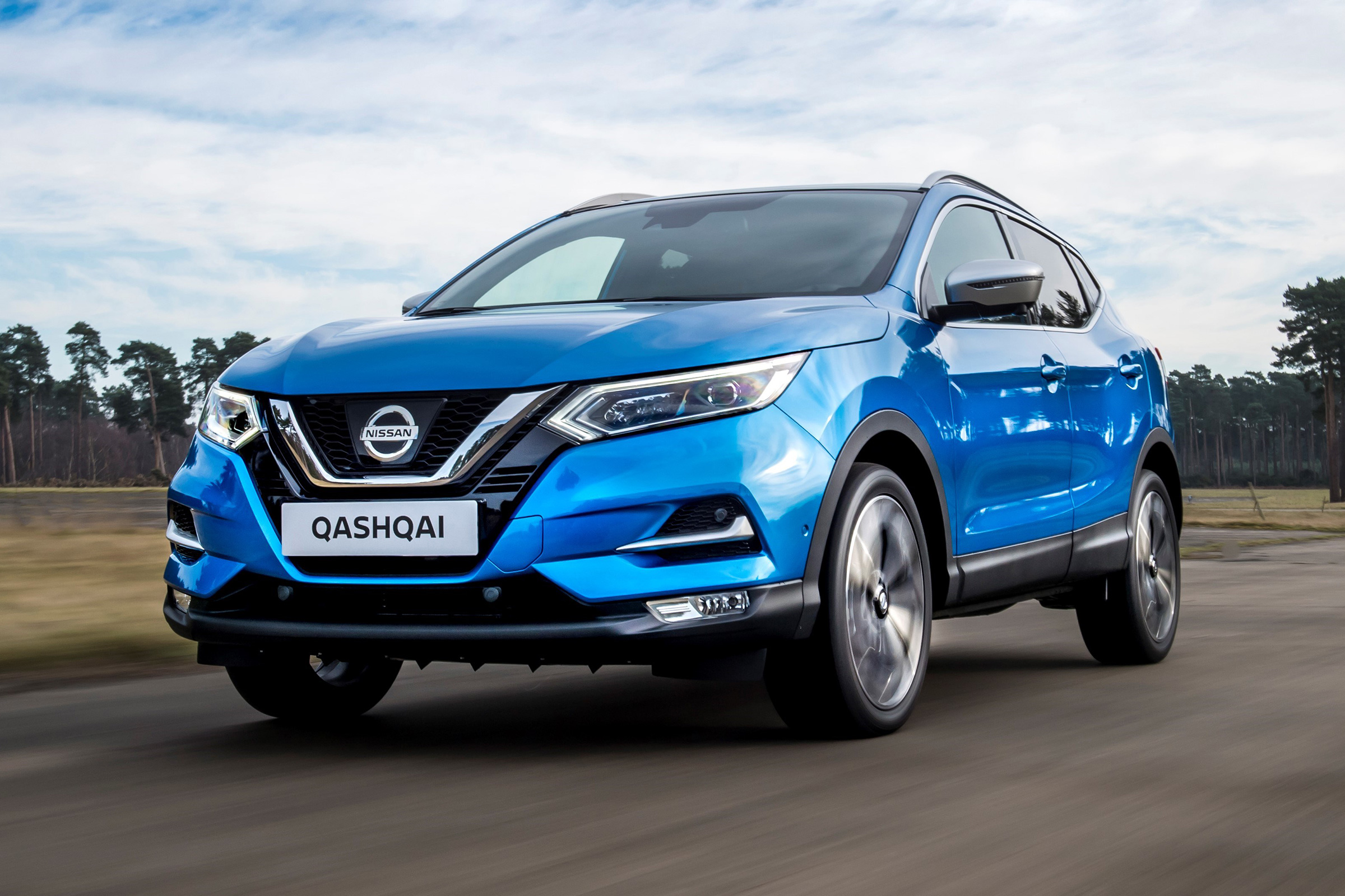 Mazda CX-5 vs Skoda Kodiaq vs VW Tiguan - Nissan Qashqai front