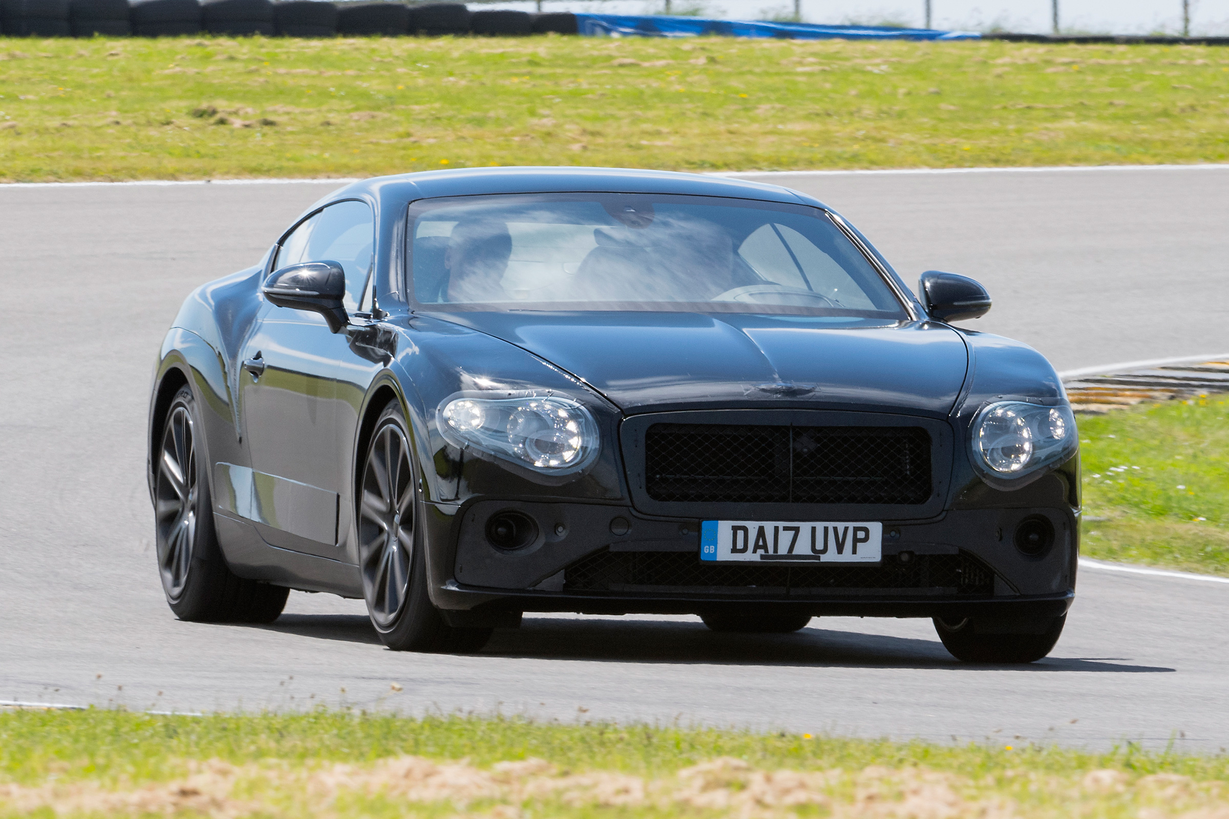 2017 Bentley Continental GT review - front