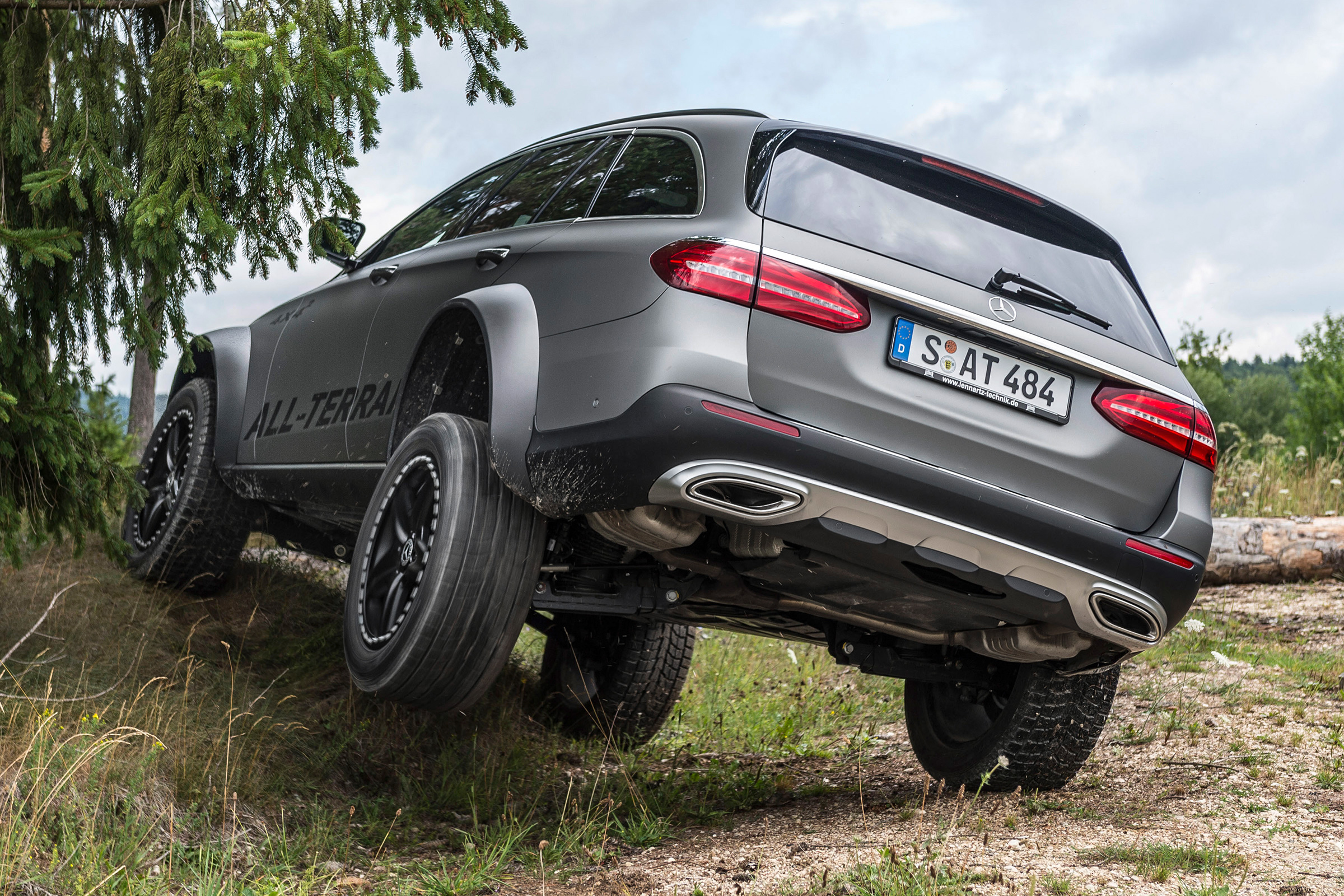 Mercedes E-Class All Terrain - rear