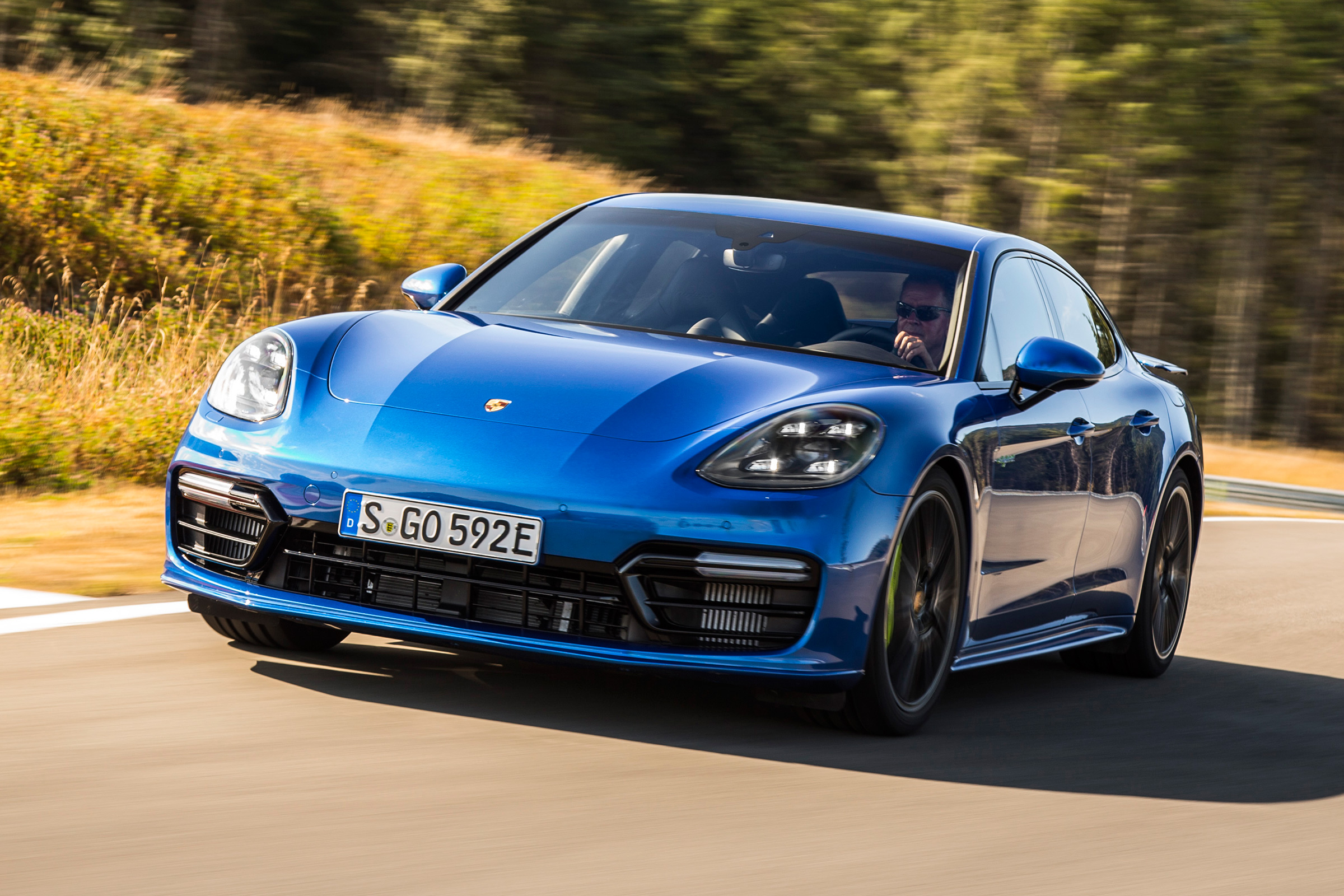 Porsche Panamera Turbo S E Hybrid - front