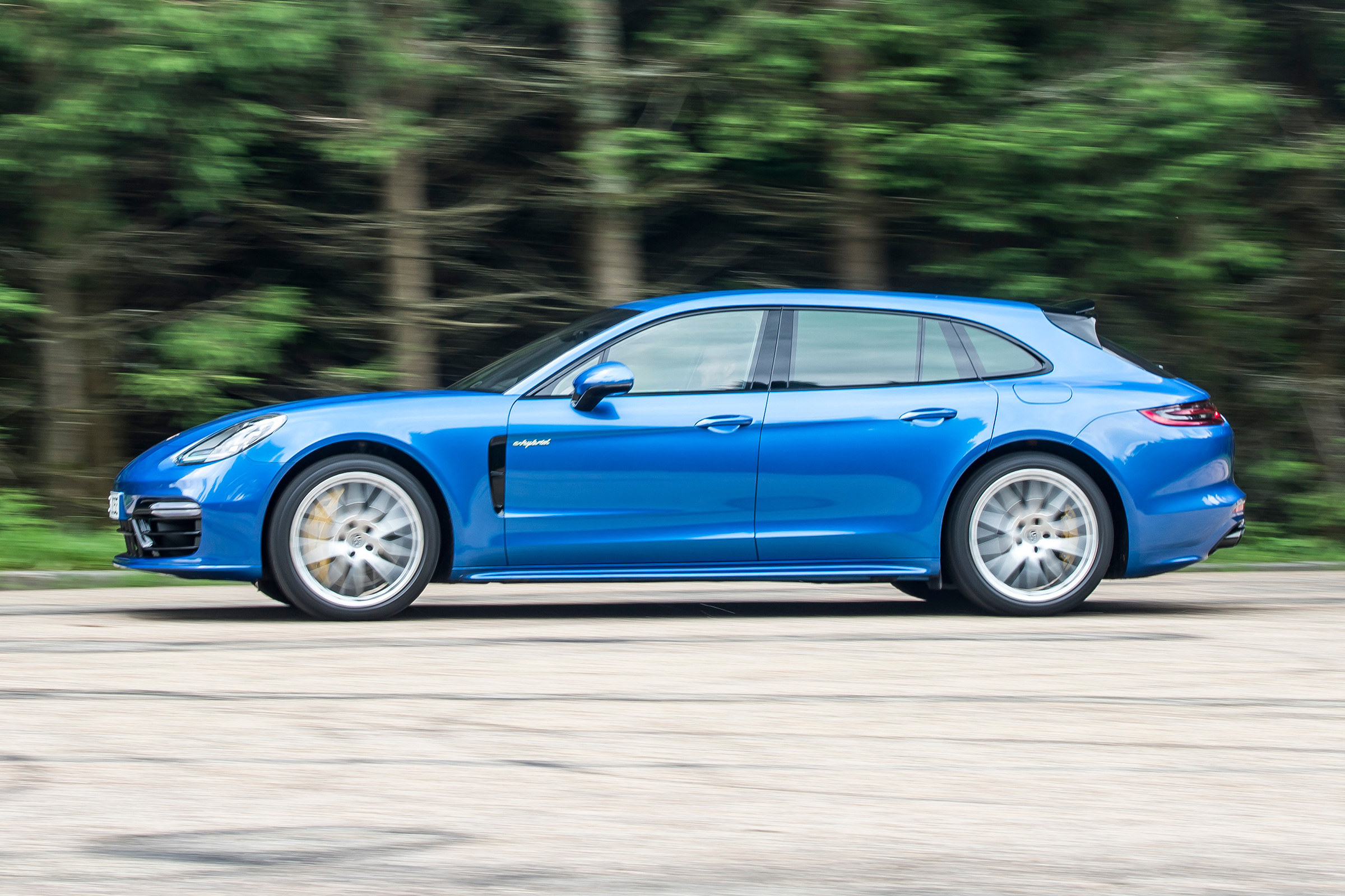 Porsche Panamera Sport Turismo 2017 review - side