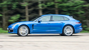 Porsche Panamera Sport Turismo 2017 review - side