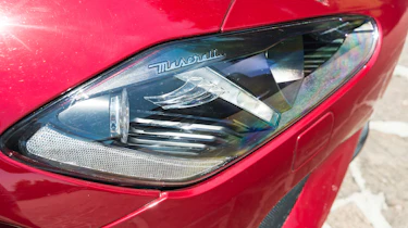 Maserati GranTurismo - headlight