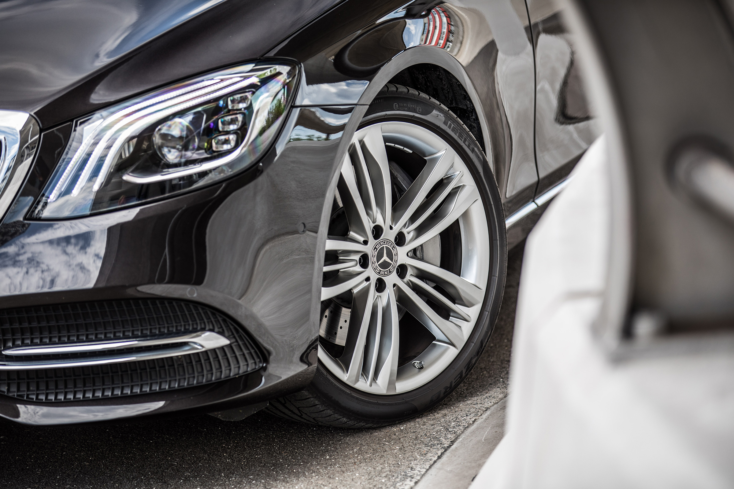 Mercedes S-Class - wheel