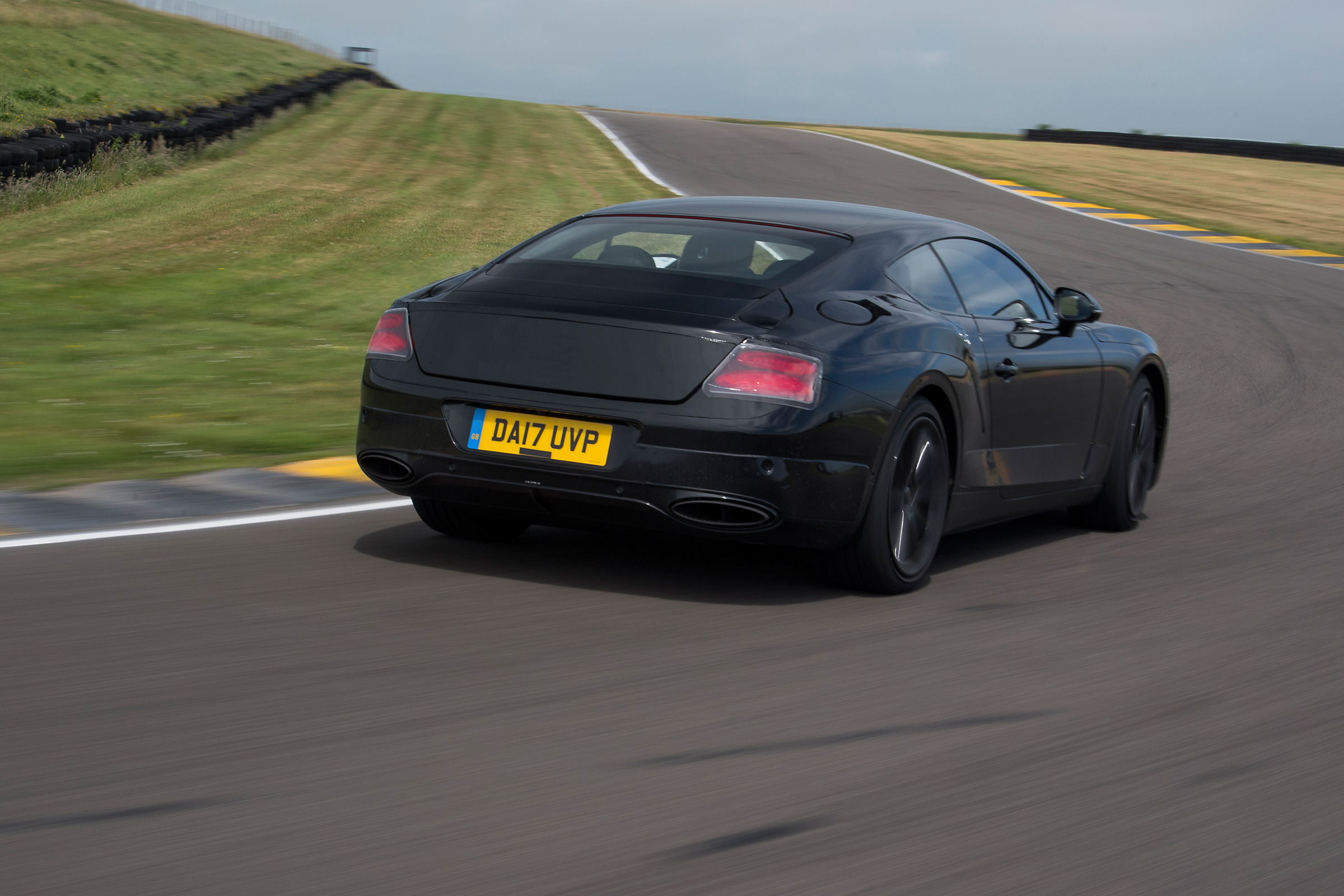 2017 Bentley Continental GT review - rear