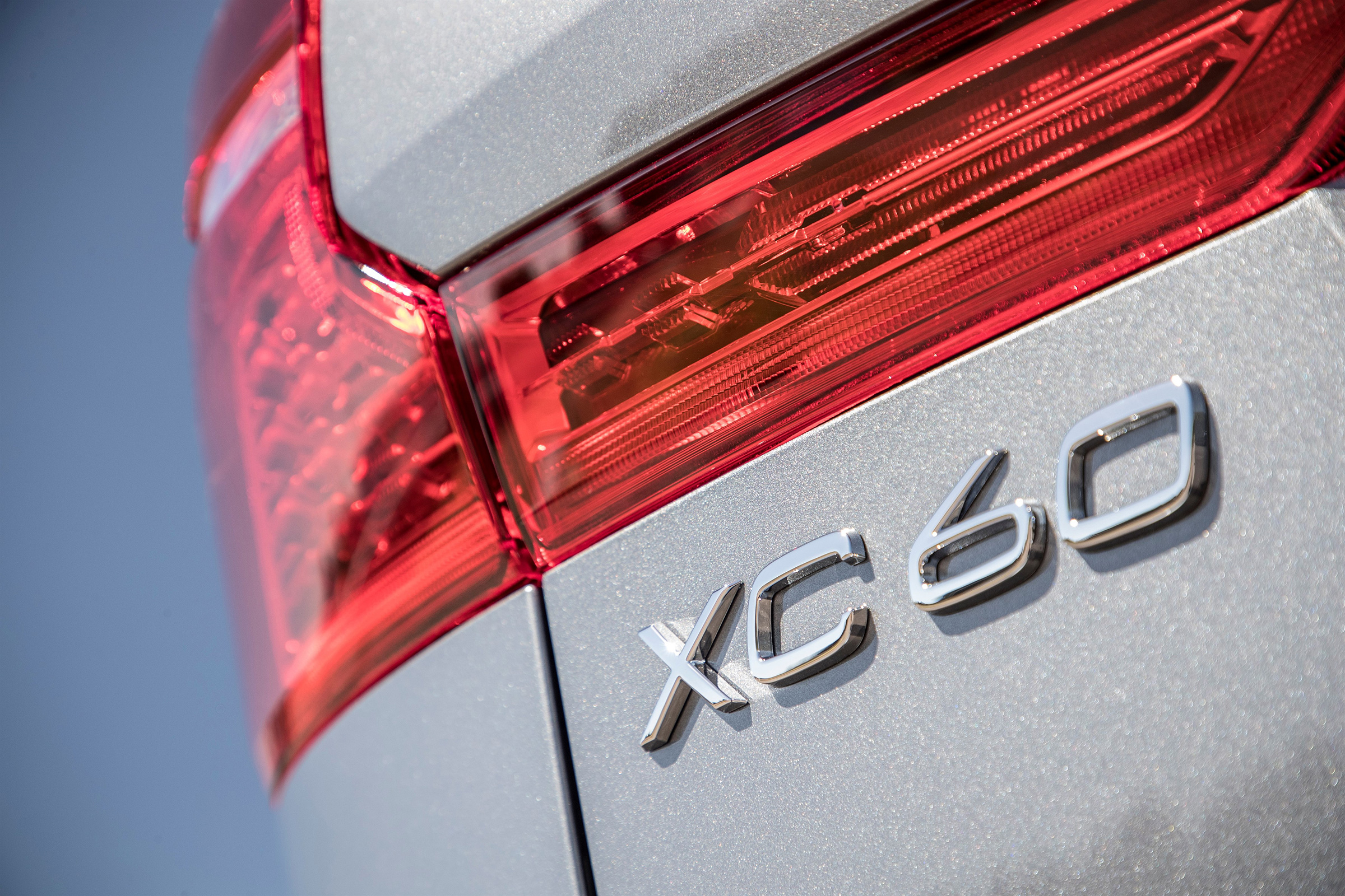 New Volvo XC60 review - taillight
