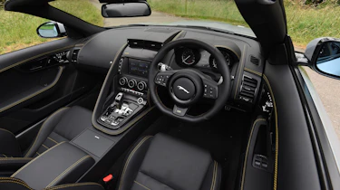 Jaguar F-Type 400 Sport - interior