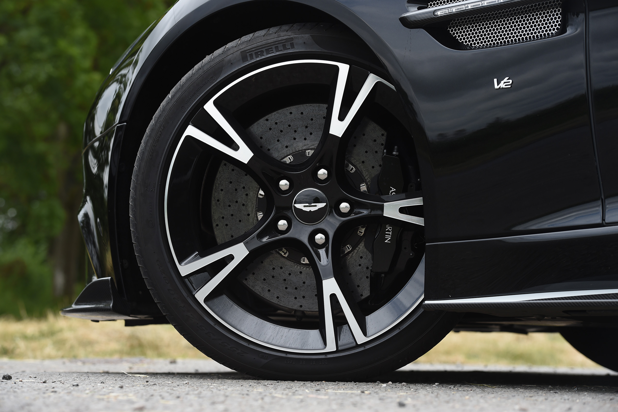 Aston Martin Vanquish S Volante - wheel