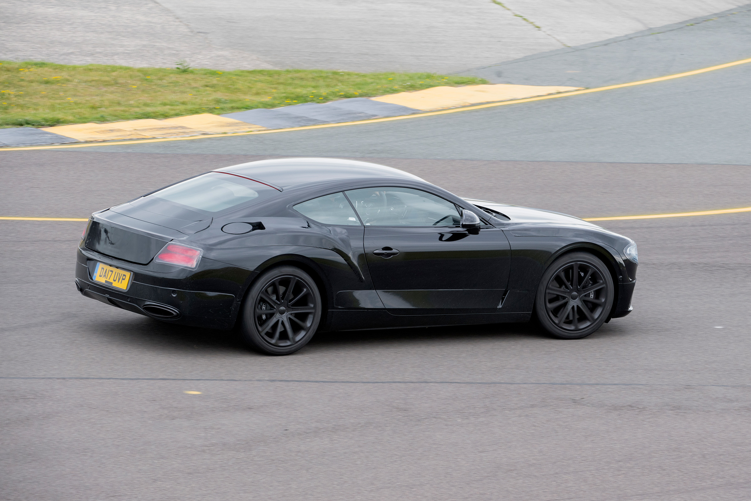 2017 Bentley Continental GT review - side