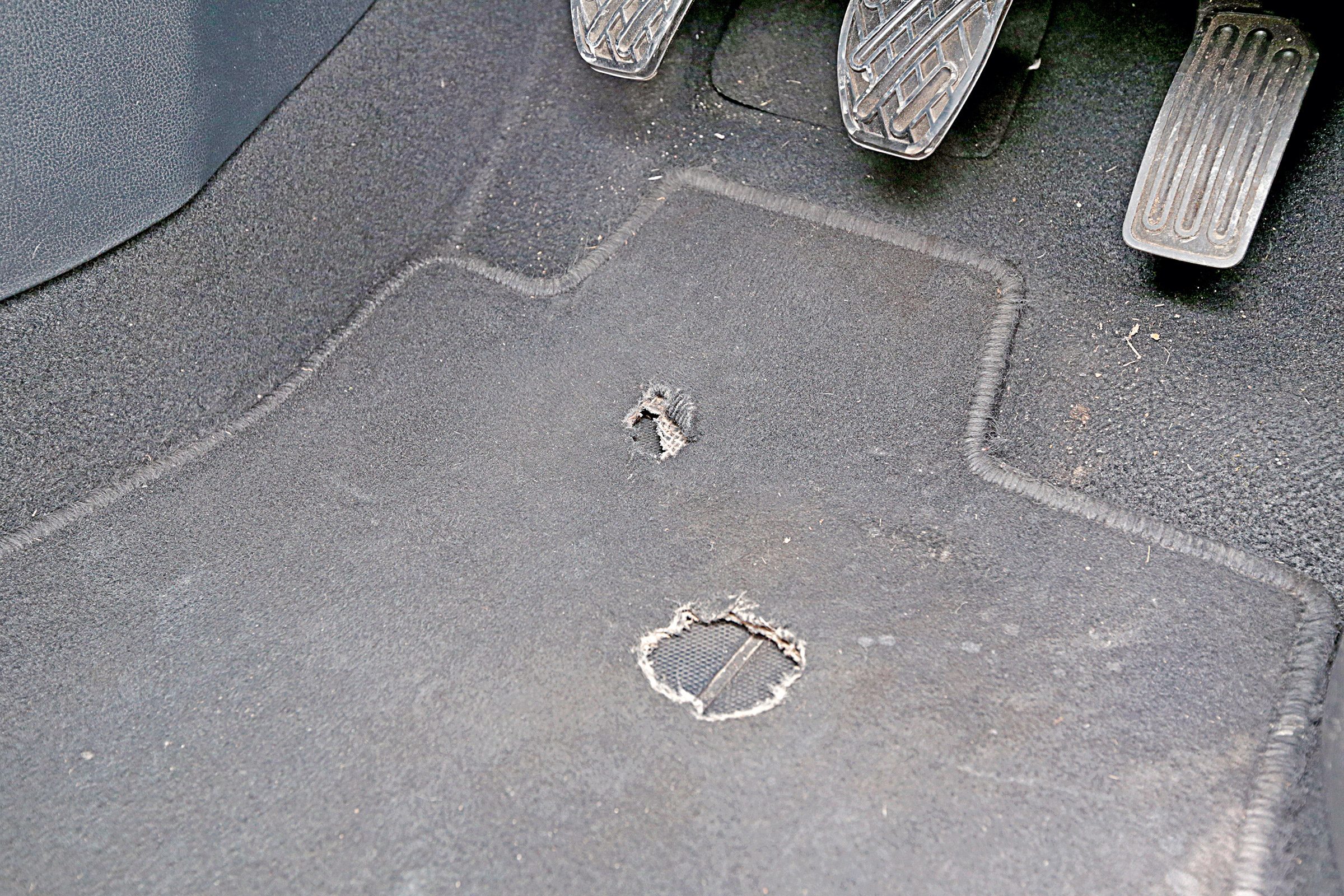 Used Nissan Juke review - mats