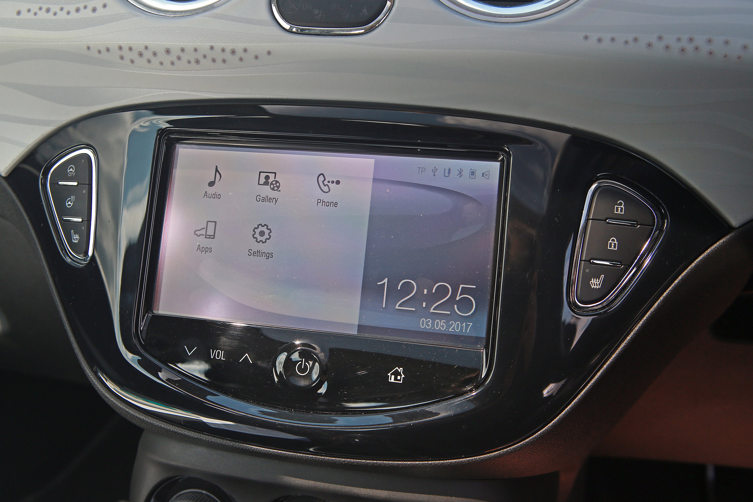 Used Vauxhall Adam - infotainment