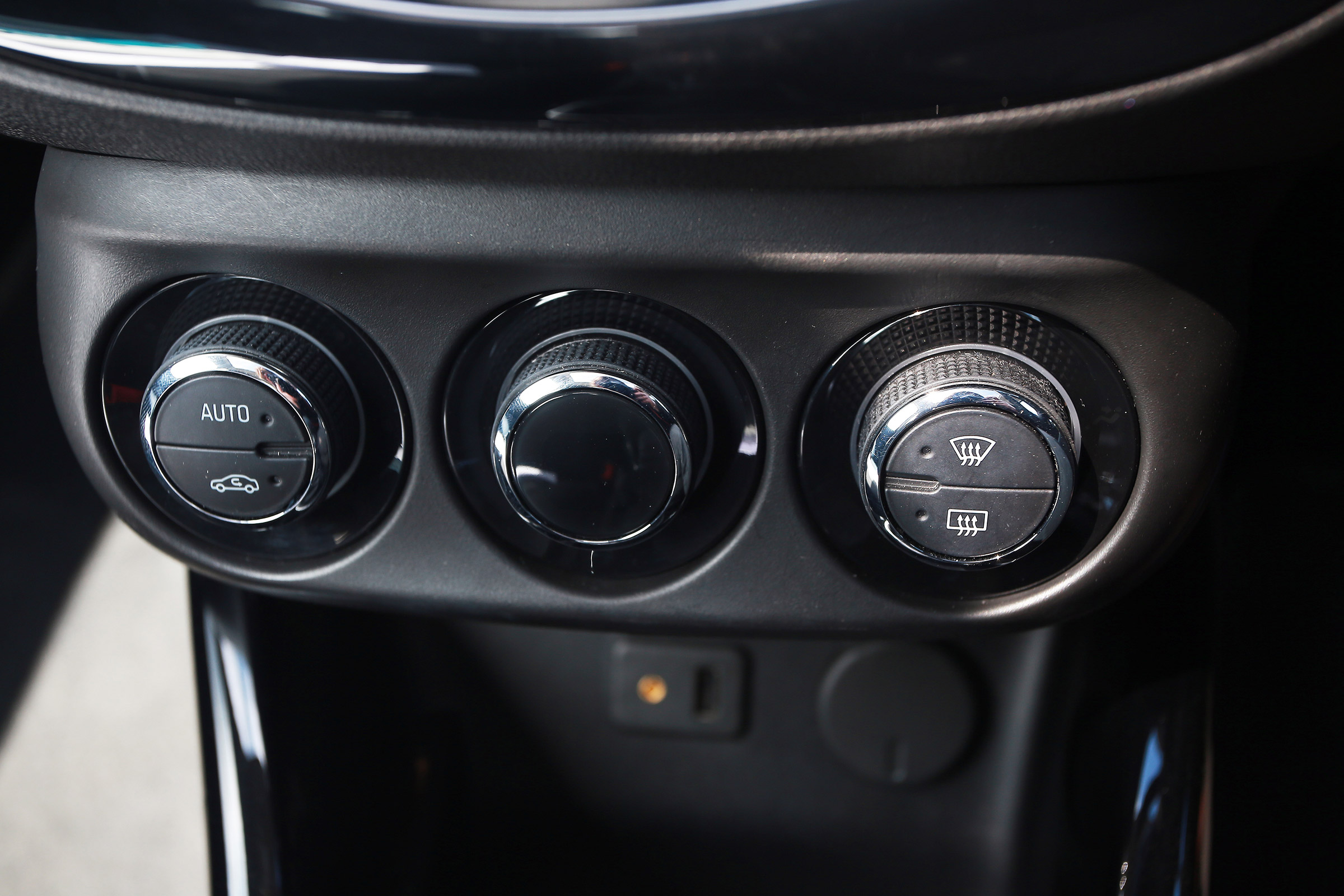 Used Vauxhall Adam - centre console