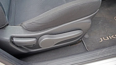 Used Nissan Juke review - seat