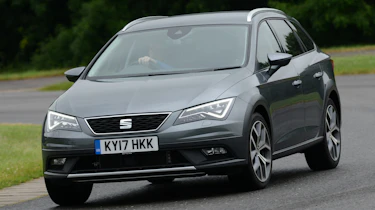 SEAT Leon X-Perience - front cornering