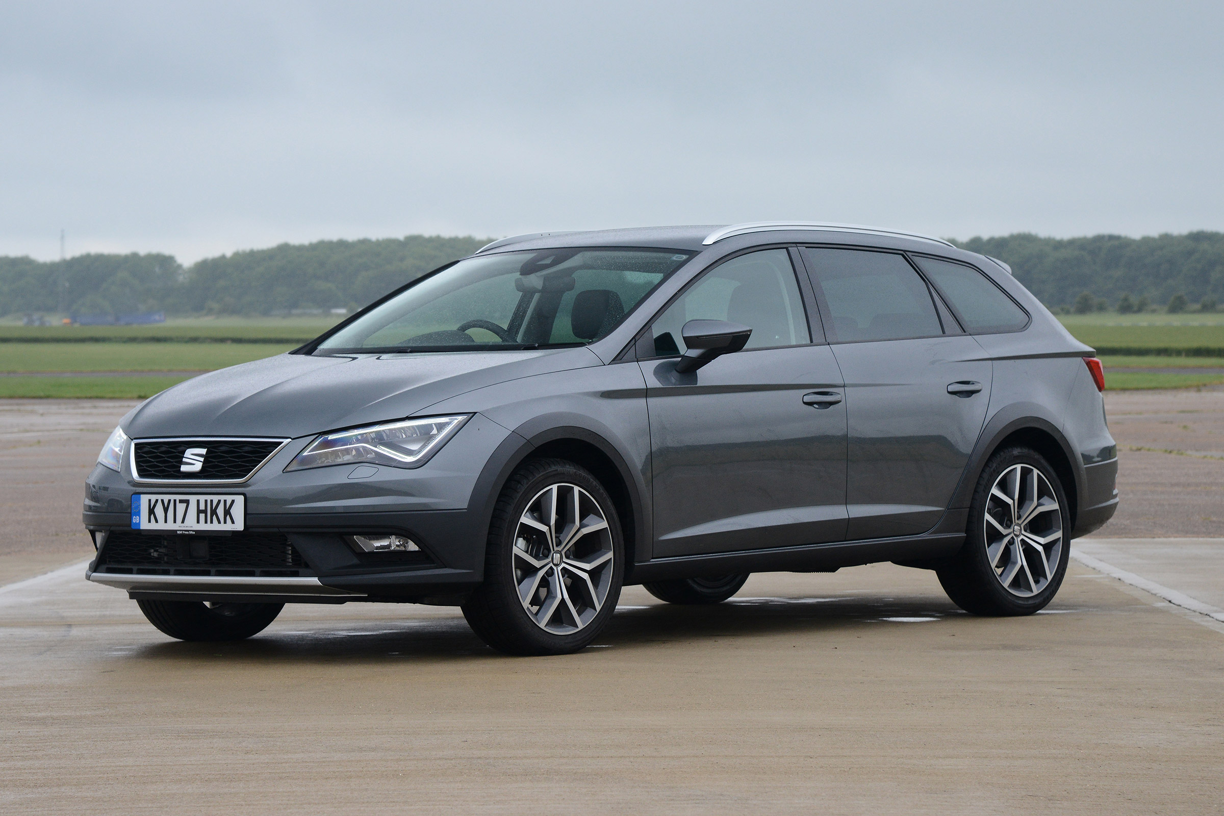 SEAT Leon X-Perience - front static