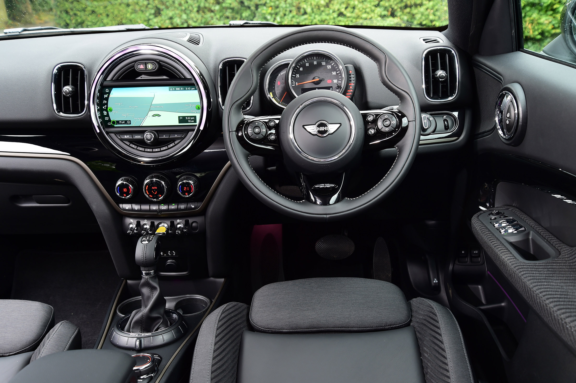MINI Countryman S E - dash