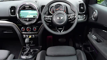 MINI Countryman S E - dash