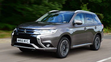 Mitsubishi Outlander PHEV - front