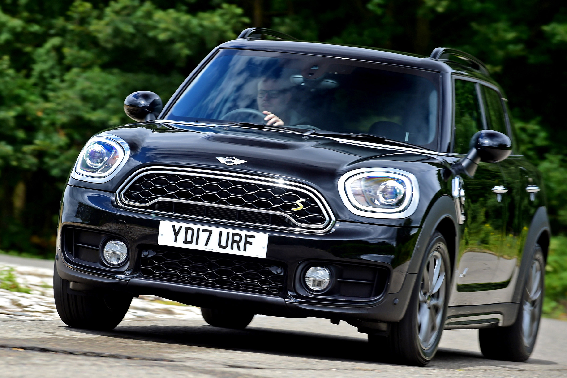 MINI Countryman S E - front action