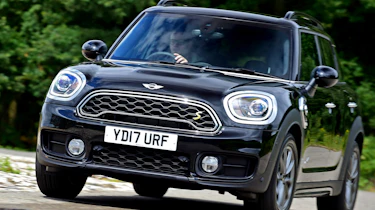 MINI Countryman S E - front action