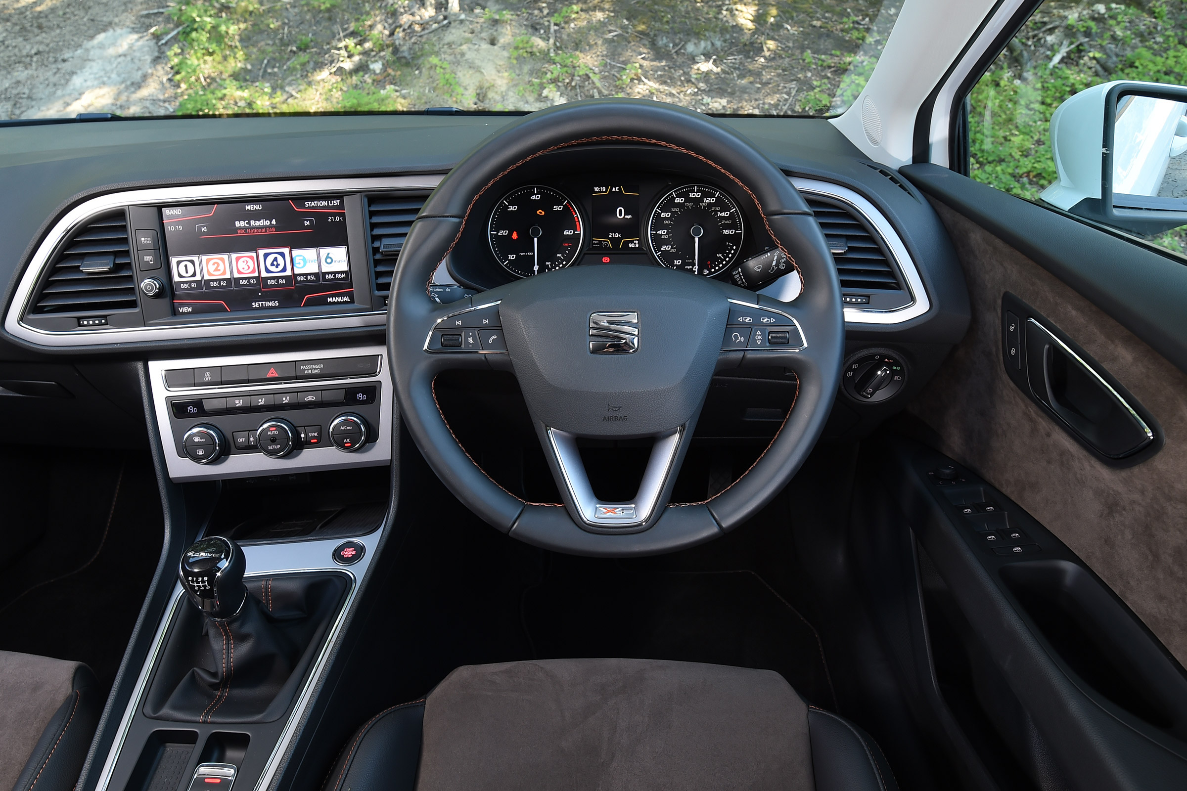 SEAT Leon X-Perience - dash