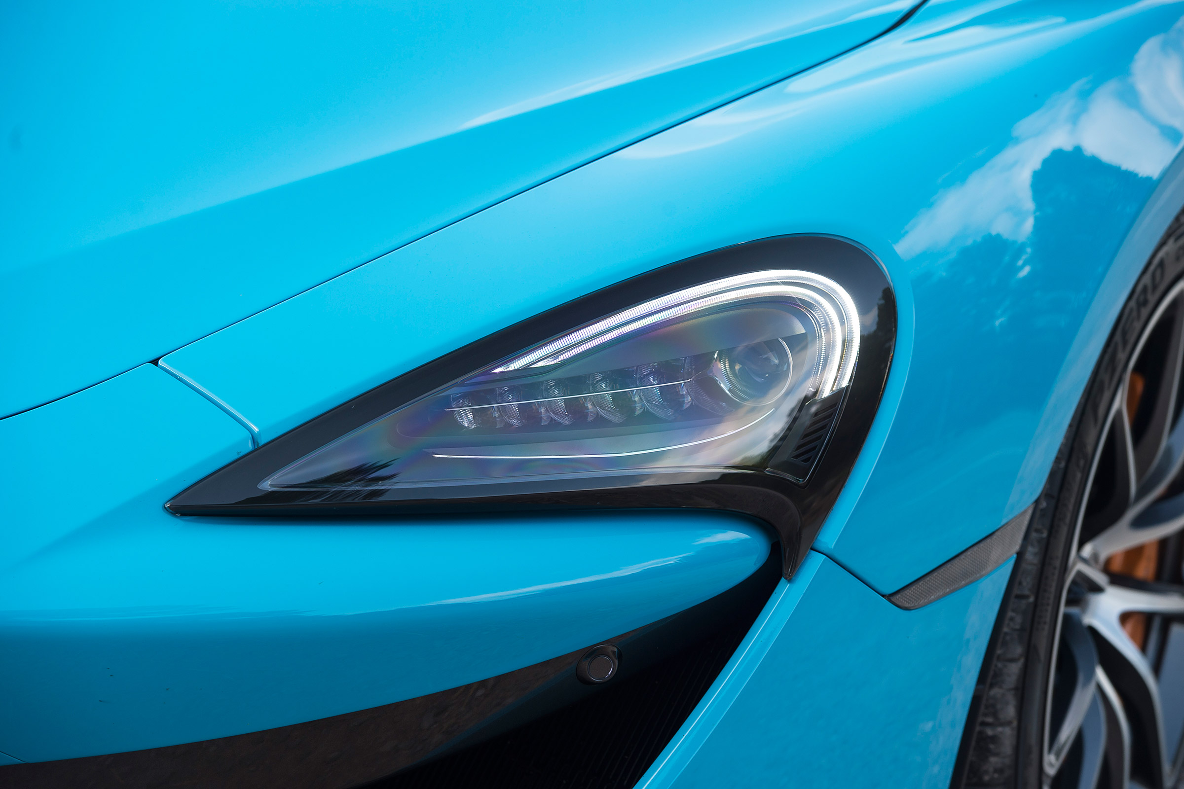 McLaren 570S Spider headlight detail