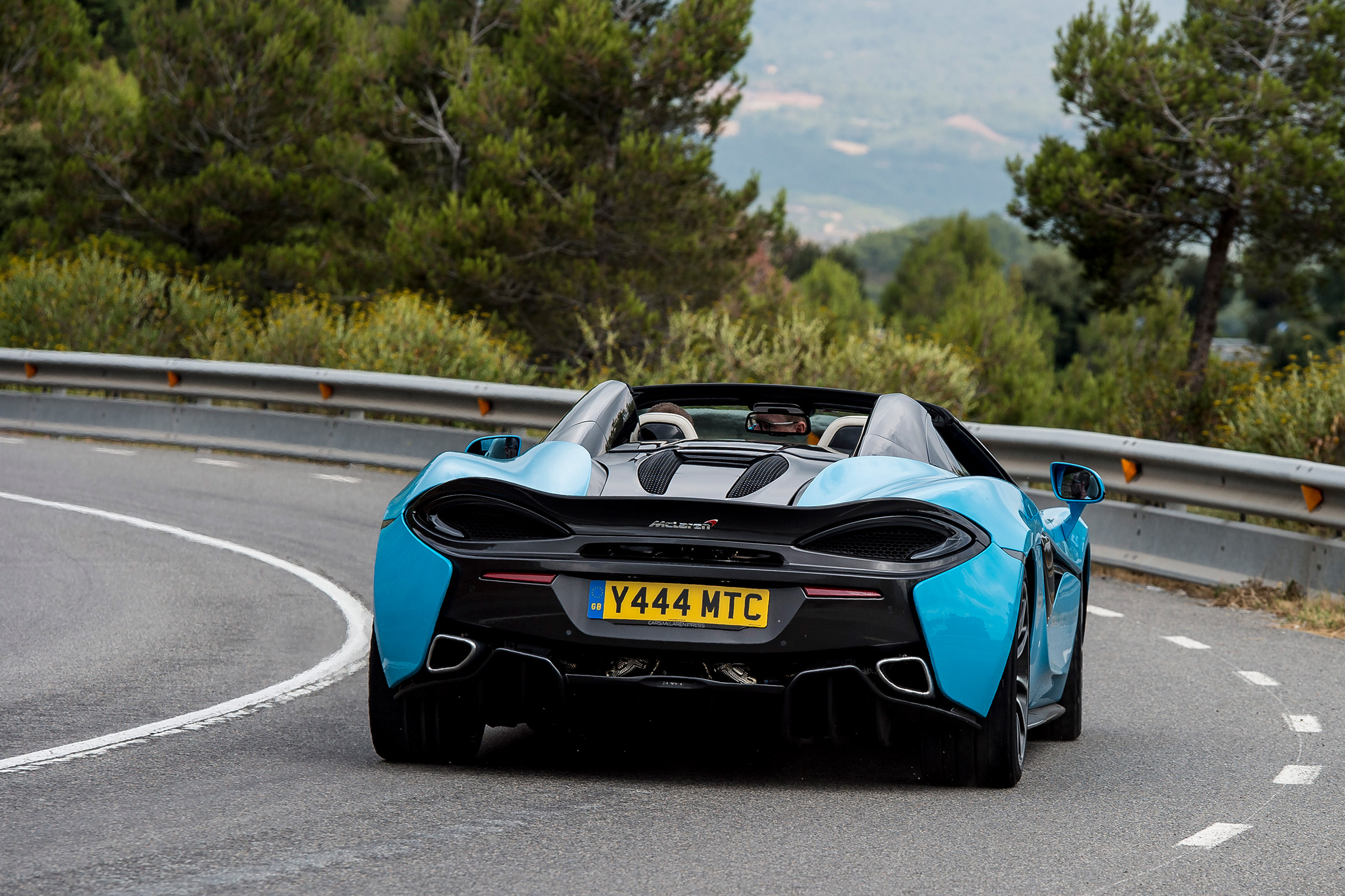 McLaren 570S Spider rear cornering 