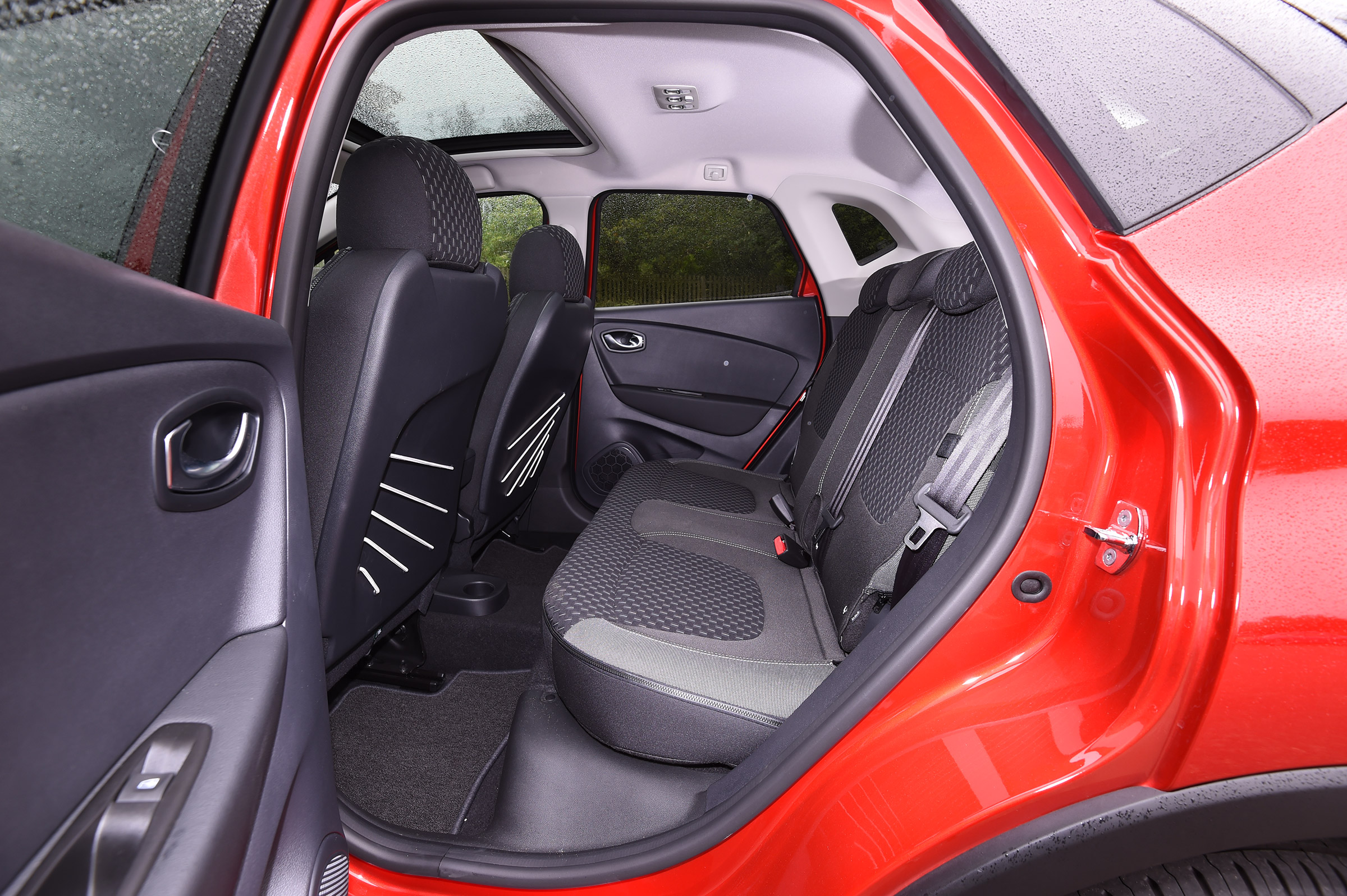 Renault Captur - rear seats
